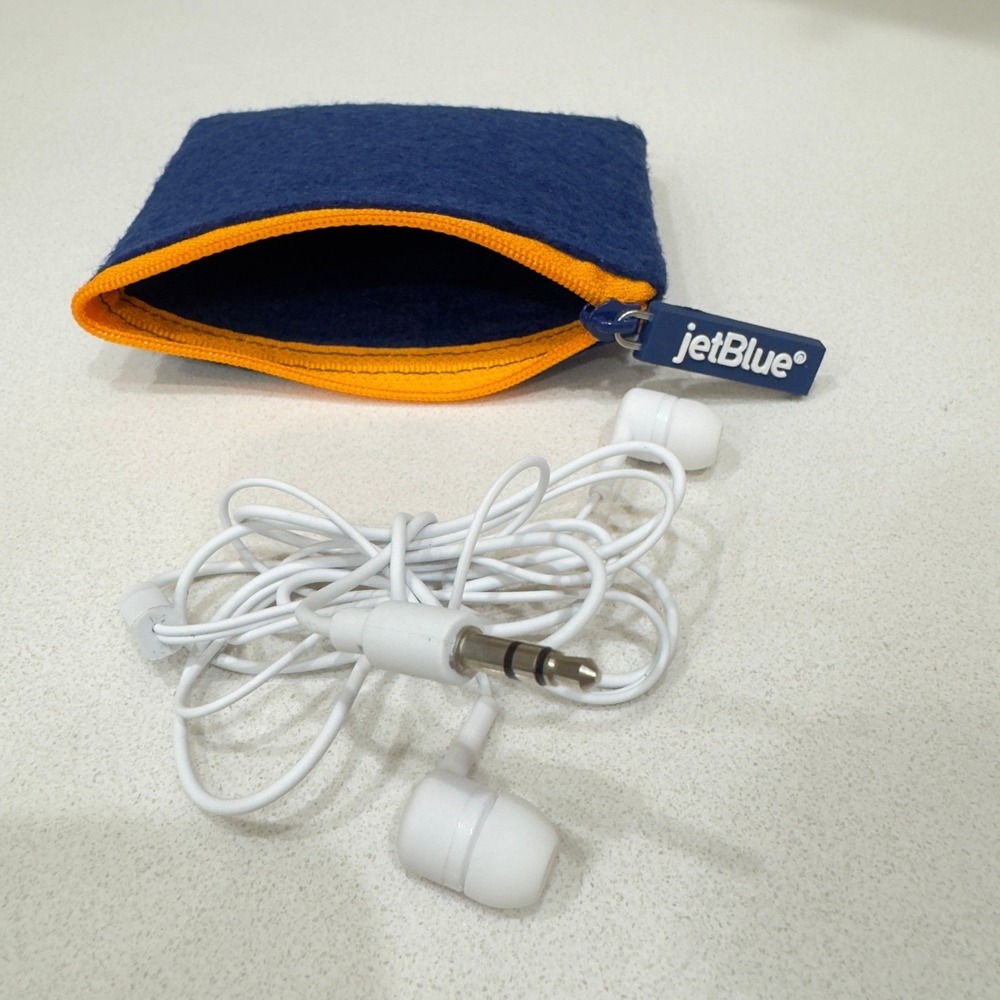 JetBlue Airline Amenity Wired Headphones Earbuds with Blue Felt Zipper Pouch